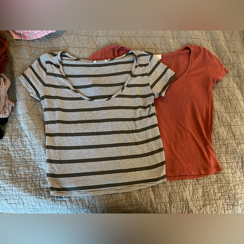 Wet Seal crop top pair. Both size small.